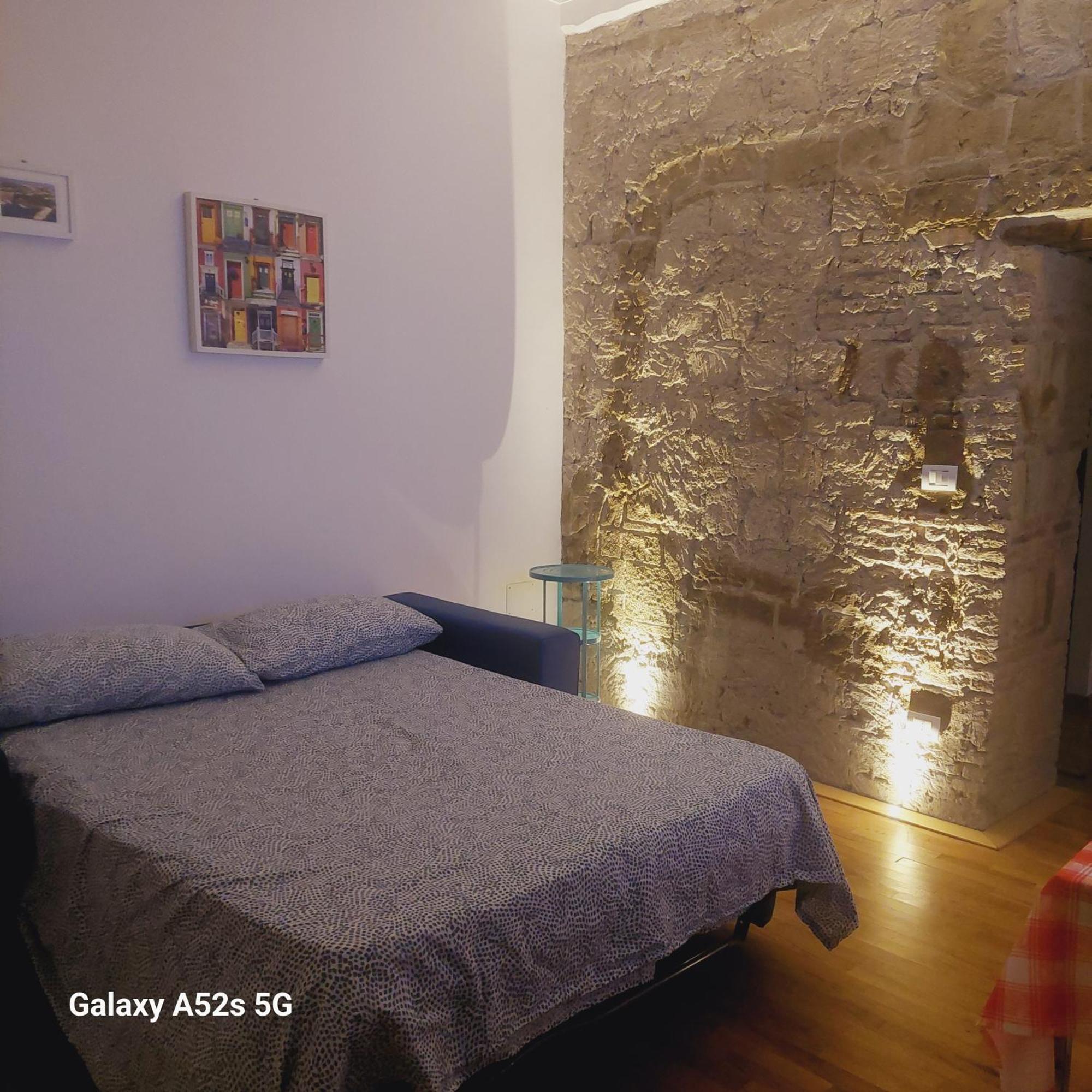 Pignasecca Apartment Neapel
